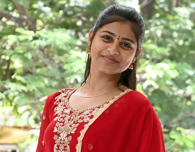 Ranu Bombai Ranu Heroine Likitha